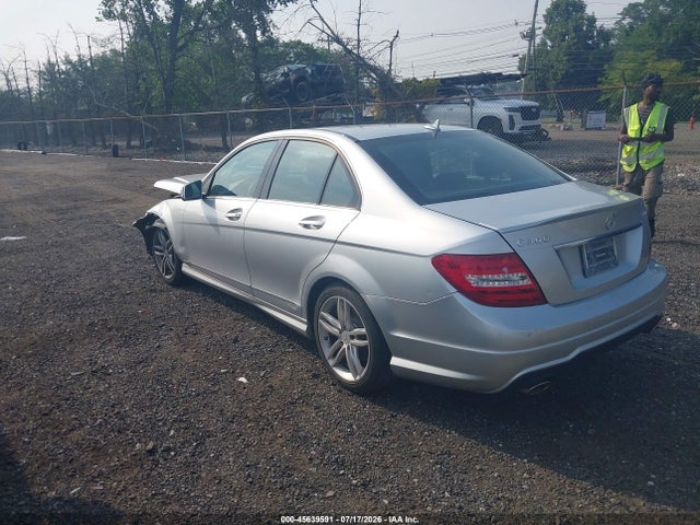 2014 Mercedes-benz C 300 Sport 4matic მანქანა იყიდება აუქციონზე, vin: WDDGF8AB1EG185398, აუქციონის ნომერი: 45639591