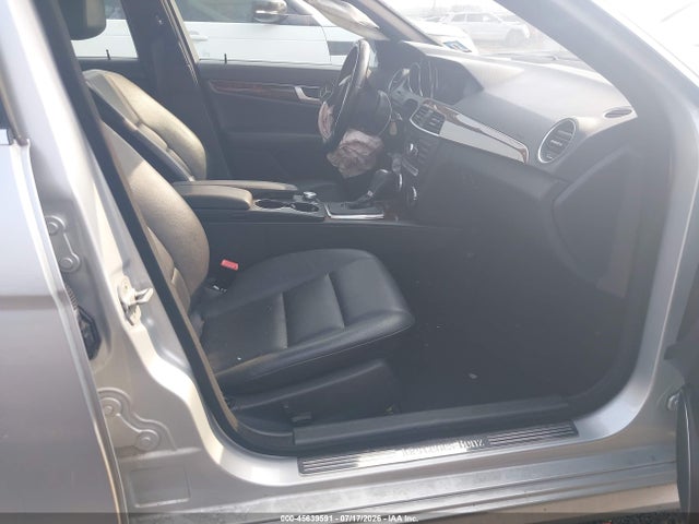 2014 Mercedes-benz C 300 Sport 4matic მანქანა იყიდება აუქციონზე, vin: WDDGF8AB1EG185398, აუქციონის ნომერი: 45639591