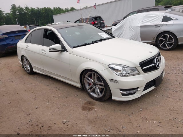 Продаж на аукціоні авто 2012 Mercedes-benz C 300 Luxury 4matic/sport 4matic, vin: WDDGF8BB3CA693743, номер лоту: 45639635