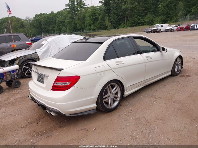 45639635 :رقم المزاد ، WDDGF8BB3CA693743 vin ، 2012 Mercedes-benz C 300 Luxury 4matic/sport 4matic مزاد بيع