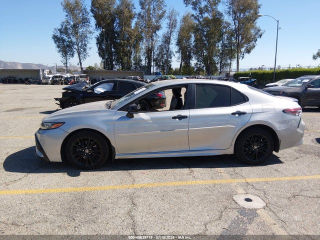 4T1G11AK6NU009878 Toyota Camry Se Nightshade Edition