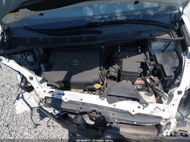 5TDKK3DC0ES414487 Toyota Sienna Le V6 8 Passenger