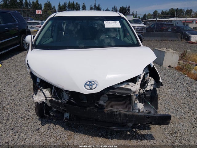 5TDKK3DC0ES414487 Toyota Sienna Le V6 8 Passenger