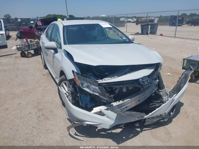 2024 Toyota Camry Le მანქანა იყიდება აუქციონზე, vin: 4T1C11AK1RU256150, აუქციონის ნომერი: 45639775