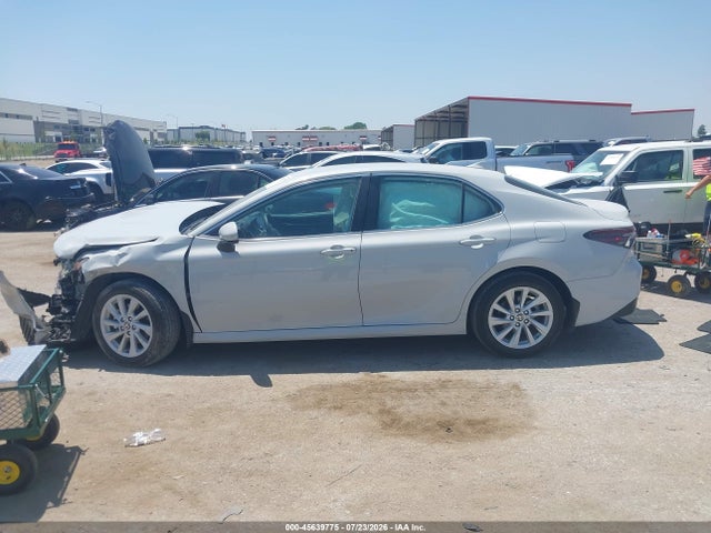2024 Toyota Camry Le მანქანა იყიდება აუქციონზე, vin: 4T1C11AK1RU256150, აუქციონის ნომერი: 45639775