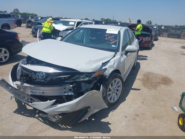 2024 Toyota Camry Le მანქანა იყიდება აუქციონზე, vin: 4T1C11AK1RU256150, აუქციონის ნომერი: 45639775
