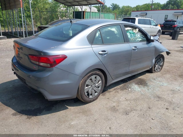 2020 Kia Rio S მანქანა იყიდება აუქციონზე, vin: 3KPA24AD7LE332147, აუქციონის ნომერი: 45639796