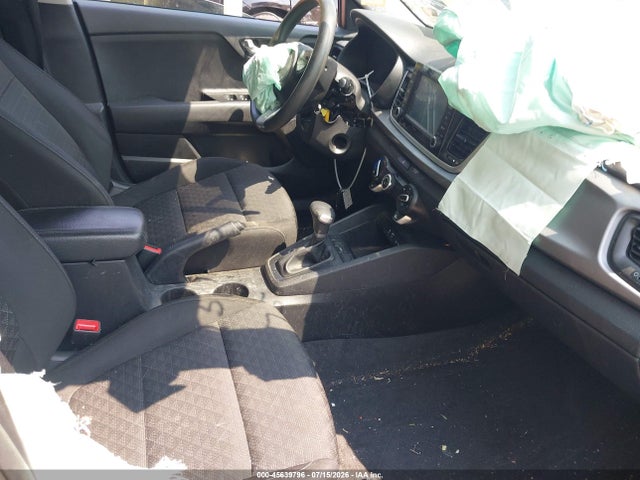 2020 Kia Rio S მანქანა იყიდება აუქციონზე, vin: 3KPA24AD7LE332147, აუქციონის ნომერი: 45639796