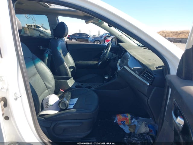 2022 Kia Niro Plug-in Hybrid Ex Premium მანქანა იყიდება აუქციონზე, vin: KNDCC3LD8N5521479, აუქციონის ნომერი: 45639840