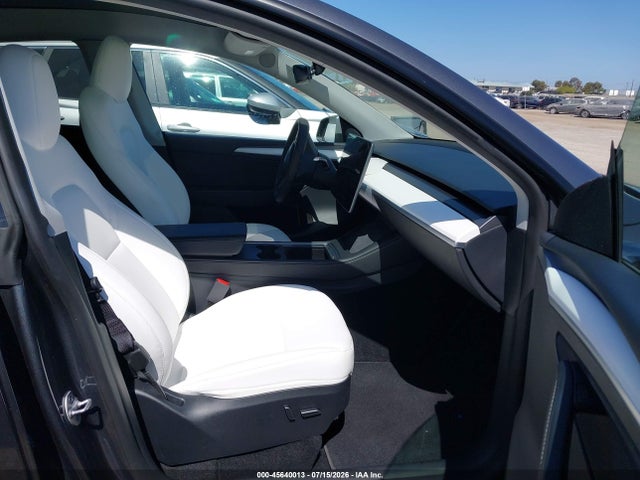 2023 Tesla Model Y Awd/long Range Dual Motor All-wheel Drive მანქანა იყიდება აუქციონზე, vin: 7SAYGDEE2PF892180, აუქციონის ნომერი: 45640013
