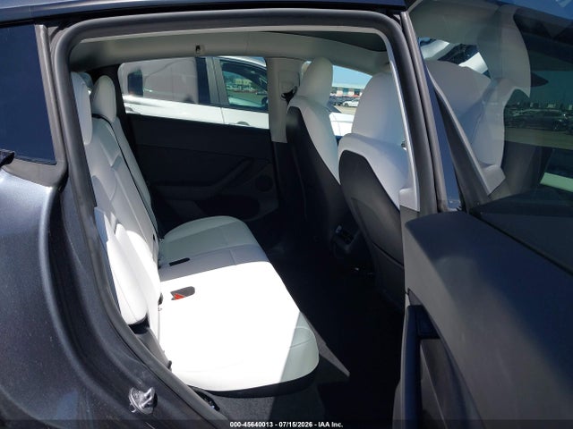 2023 Tesla Model Y Awd/long Range Dual Motor All-wheel Drive მანქანა იყიდება აუქციონზე, vin: 7SAYGDEE2PF892180, აუქციონის ნომერი: 45640013