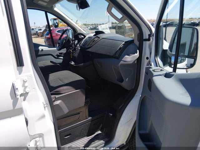 1FMZK1ZM3HKB05253 Ford Transit-150 Xl
