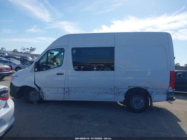WD4PF0CD3KT003820 Mercedes-Benz Sprinter 2500 High Roof V6