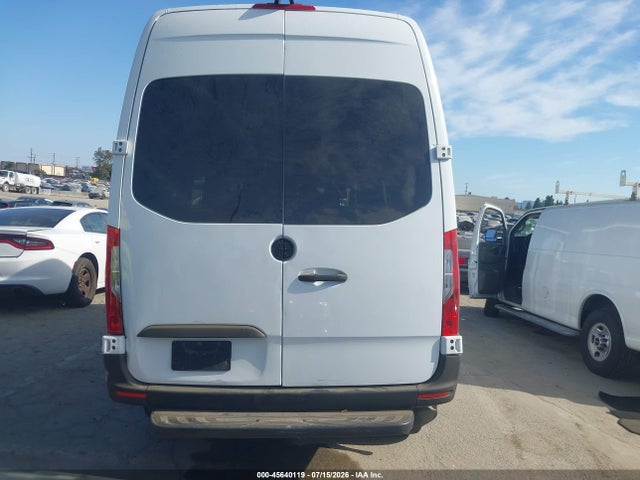 WD4PF0CD3KT003820 Mercedes-Benz Sprinter 2500 High Roof V6