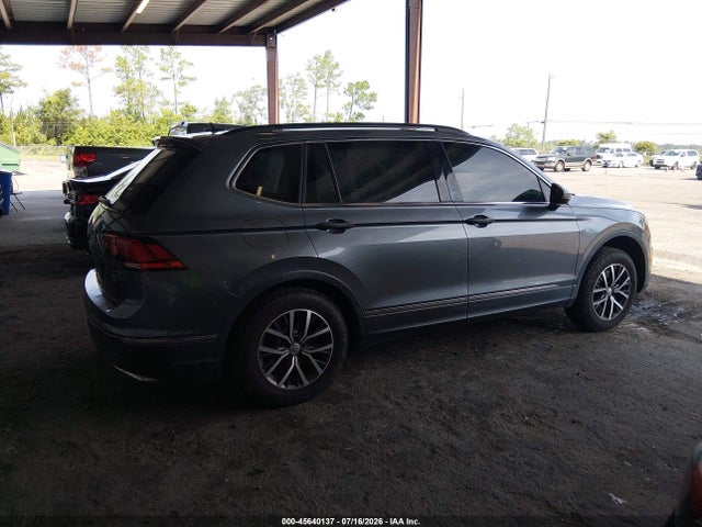 2018 Volkswagen Tiguan 2.0t Se/2.0t Sel მანქანა იყიდება აუქციონზე, vin: 3VV2B7AX2JM003442, აუქციონის ნომერი: 45640137