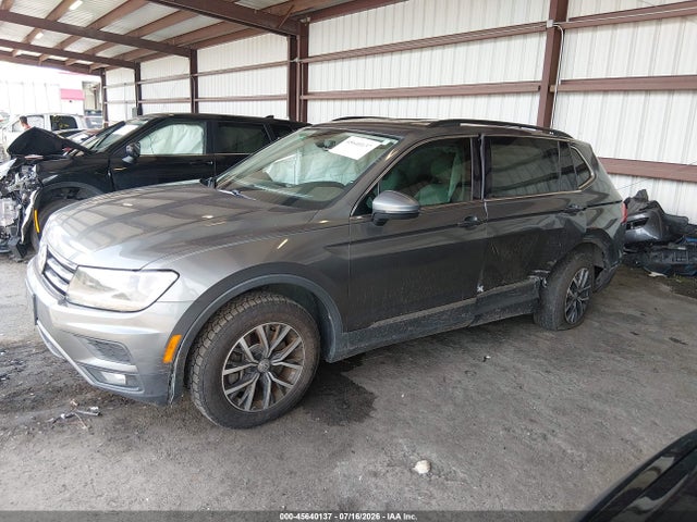 2018 Volkswagen Tiguan 2.0t Se/2.0t Sel მანქანა იყიდება აუქციონზე, vin: 3VV2B7AX2JM003442, აუქციონის ნომერი: 45640137