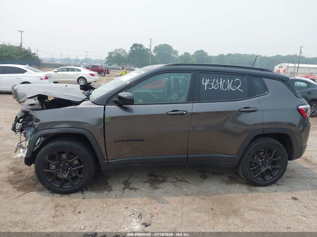 45640162 :رقم المزاد ، 3C4NJDBN5PT528746 vin ، 2023 Jeep Compass Altitude 4x4 مزاد بيع