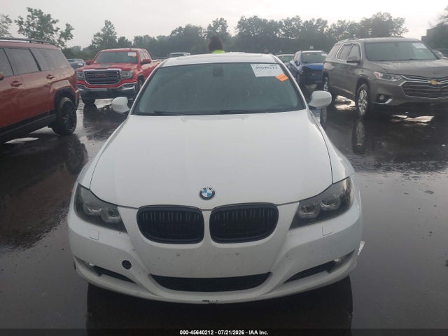 45640212 :رقم المزاد ، WBAPK5C55BA994393 vin ، 2011 Bmw 328i Xdrive مزاد بيع