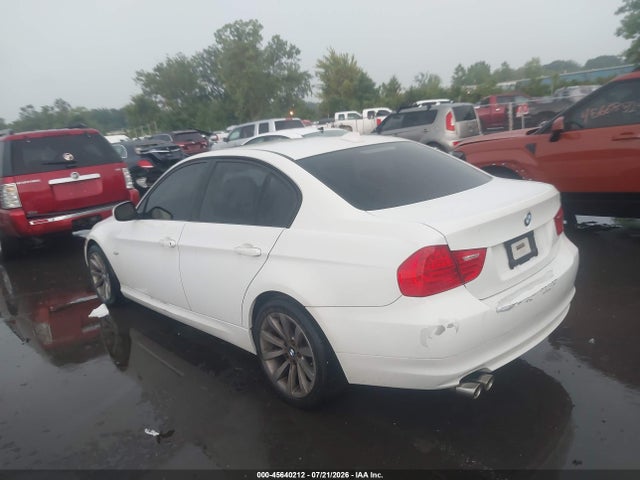 45640212 :رقم المزاد ، WBAPK5C55BA994393 vin ، 2011 Bmw 328i Xdrive مزاد بيع