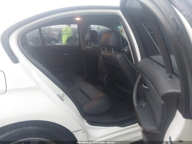 45640212 :رقم المزاد ، WBAPK5C55BA994393 vin ، 2011 Bmw 328i Xdrive مزاد بيع