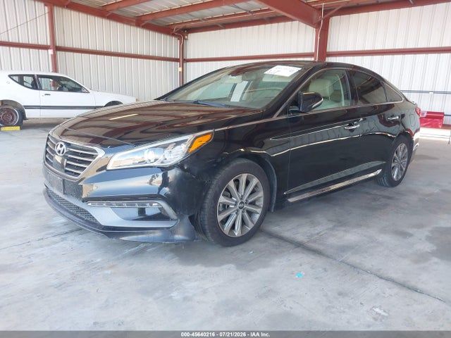 Hyundai Sonata Limited 2016 5NPE34AF1GH413436 Image 2