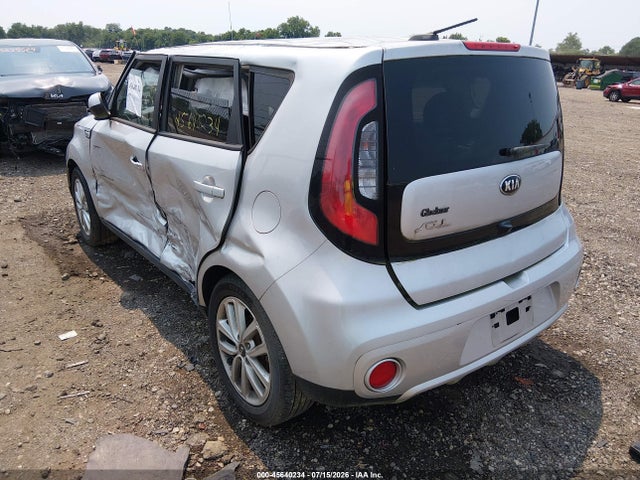 Продаж на аукціоні авто 2018 Kia Soul +, vin: KNDJP3A57J7554690, номер лоту: 45640234