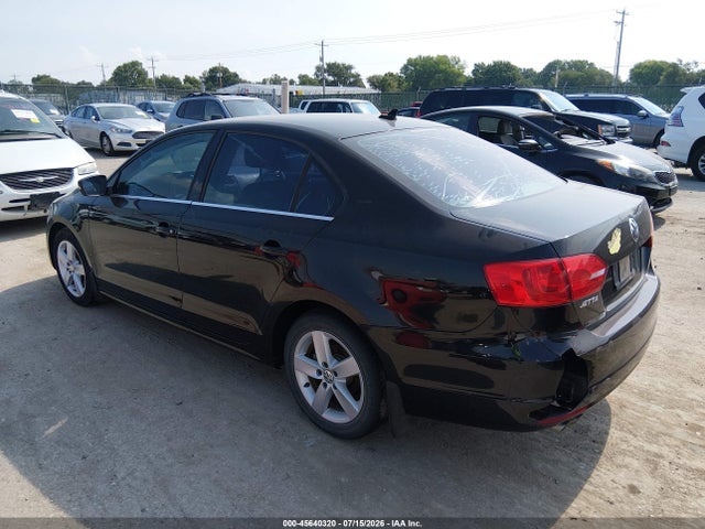 2013 Volkswagen Jetta 2.0l Tdi მანქანა იყიდება აუქციონზე, vin: 3VWLL7AJ1DM248424, აუქციონის ნომერი: 45640320