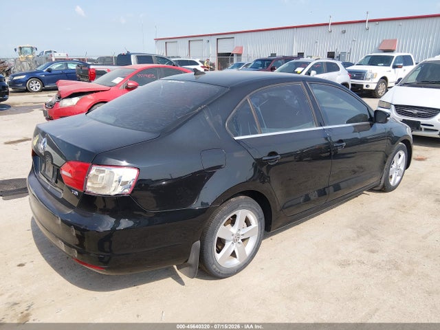 2013 Volkswagen Jetta 2.0l Tdi მანქანა იყიდება აუქციონზე, vin: 3VWLL7AJ1DM248424, აუქციონის ნომერი: 45640320
