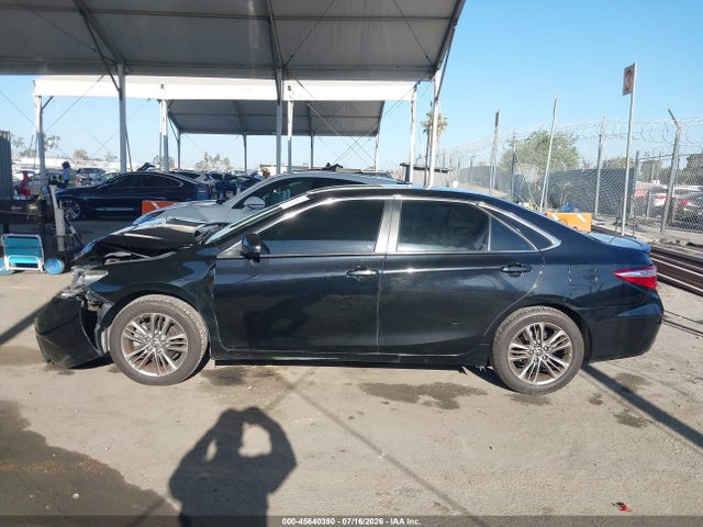 4T1BF1FK0GU514211 Toyota CAMRY SE