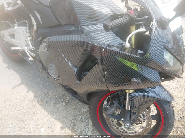 45640426 :رقم المزاد ، JH2PC37016M301012 vin ، 2006 Honda Cbr600 Rr مزاد بيع