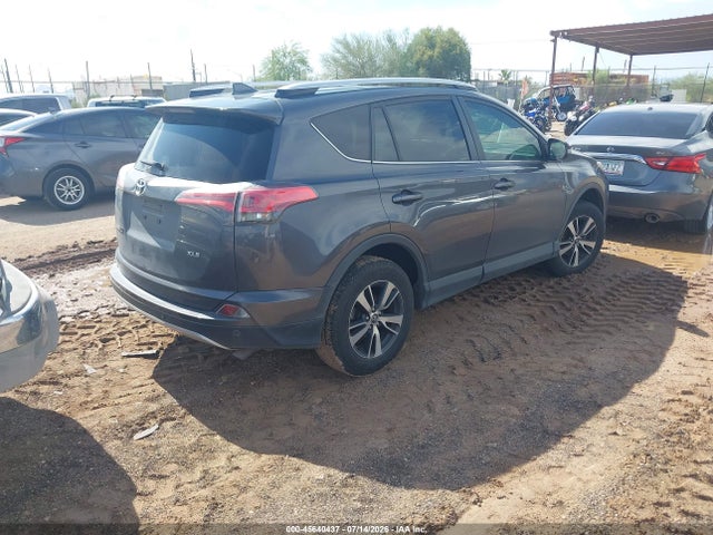 Toyota Rav4 Xle 2016 JTMWFREV9GJ084132 Image 4