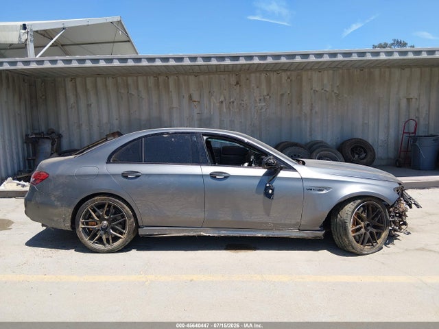 2021 Mercedes-benz Amg E 63 S 4matic+ მანქანა იყიდება აუქციონზე, vin: W1KZF8KB2MA855937, აუქციონის ნომერი: 45640447