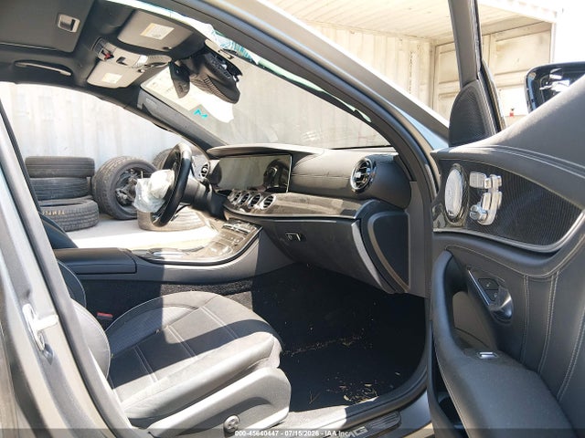 2021 Mercedes-benz Amg E 63 S 4matic+ მანქანა იყიდება აუქციონზე, vin: W1KZF8KB2MA855937, აუქციონის ნომერი: 45640447