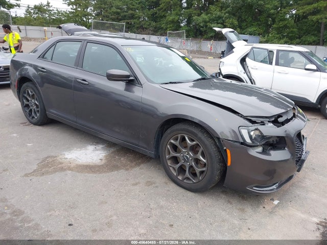 45640485 :رقم المزاد ، 2C3CCAGG4FH810740 vin ، 2015 Chrysler 300 300s مزاد بيع