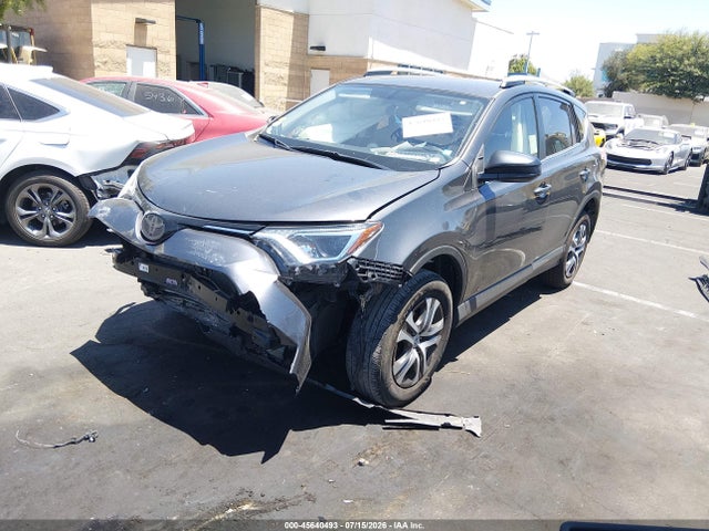JTMZFREV7GJ066418 Toyota RAV4 LE