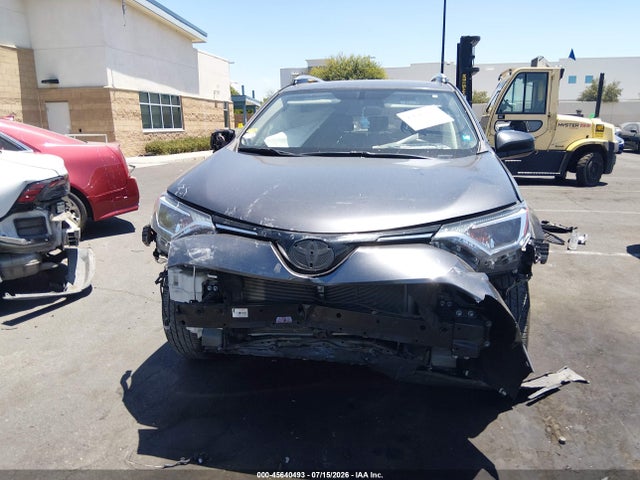 JTMZFREV7GJ066418 Toyota RAV4 LE