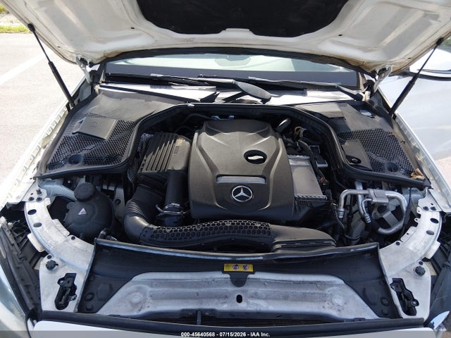 2018 Mercedes-benz C 300 მანქანა იყიდება აუქციონზე, vin: 55SWF4JB6JU240445, აუქციონის ნომერი: 45640568