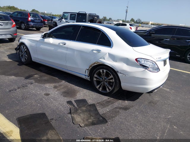2018 Mercedes-benz C 300 მანქანა იყიდება აუქციონზე, vin: 55SWF4JB6JU240445, აუქციონის ნომერი: 45640568