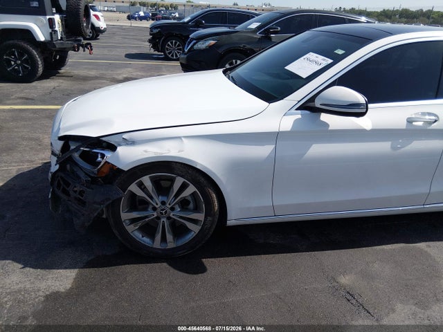 2018 Mercedes-benz C 300 მანქანა იყიდება აუქციონზე, vin: 55SWF4JB6JU240445, აუქციონის ნომერი: 45640568