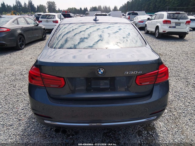 BMW 330e Iperformance 2017 WBA8E1C30HA029680 Image 16