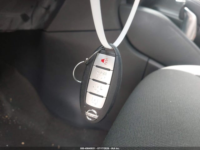2021 Nissan Versa Sv Xtronic Cvt მანქანა იყიდება აუქციონზე, vin: 3N1CN8EV1ML879327, აუქციონის ნომერი: 45640831