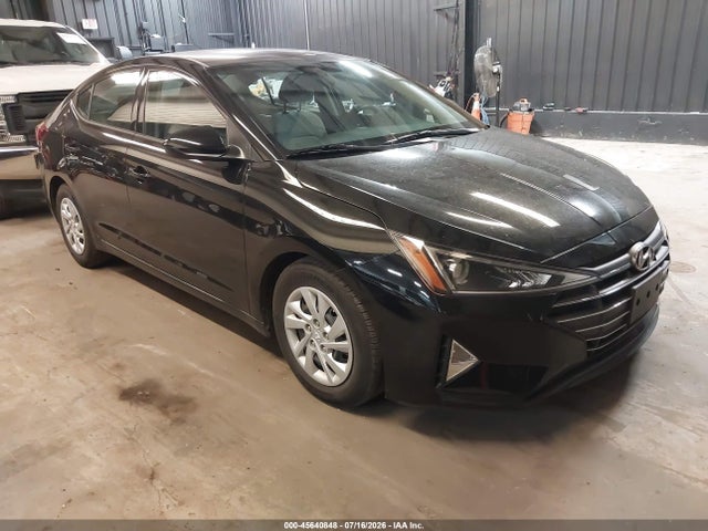 Hyundai ELANTRA SE 2019 5NPD74LF2KH497112 zdjęcie główne