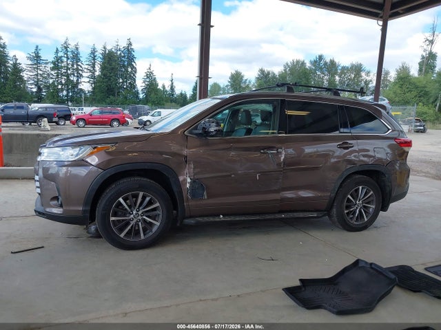 5TDJZRFH0HS374600 Toyota Highlander Xle