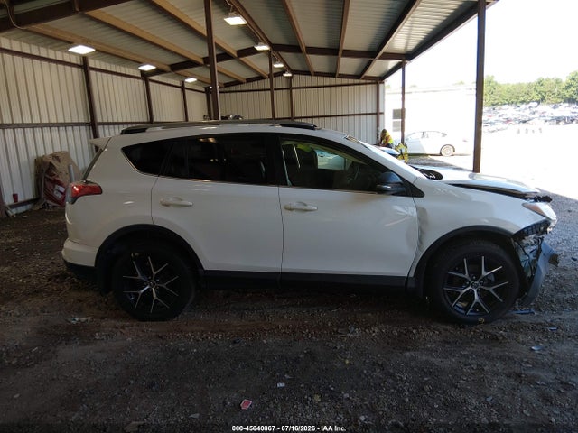 Toyota RAV4 SE 2017 JTMJFREV4HJ700220 Image 13