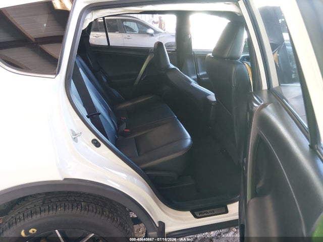 Toyota RAV4 SE 2017 JTMJFREV4HJ700220 Image 8