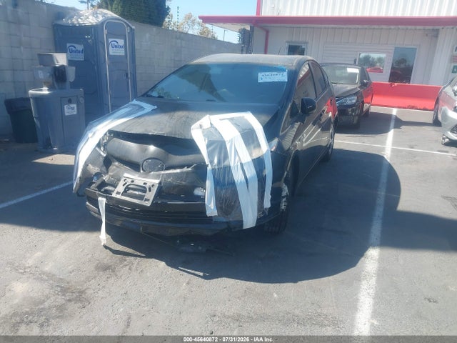 Toyota Prius Four 2014 JTDKN3DU5E1826871 Image 2
