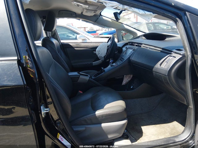 Toyota Prius Four 2014 JTDKN3DU5E1826871 Image 5