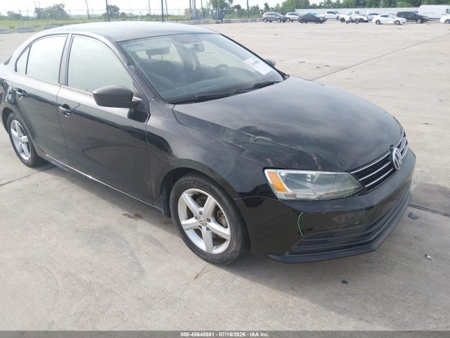 2016 3VW267AJ4GM364756 main image