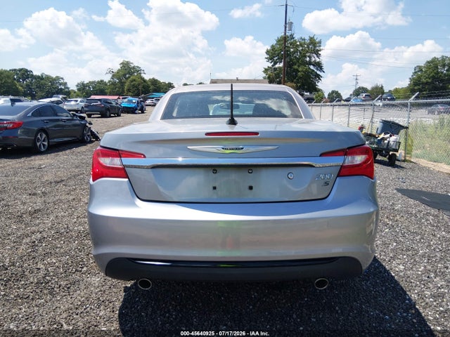 45640925 :رقم المزاد ، 1C3BCBGG2DN684996 vin ، 2013 Chrysler 200 S مزاد بيع
