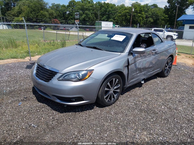 45640925 :رقم المزاد ، 1C3BCBGG2DN684996 vin ، 2013 Chrysler 200 S مزاد بيع